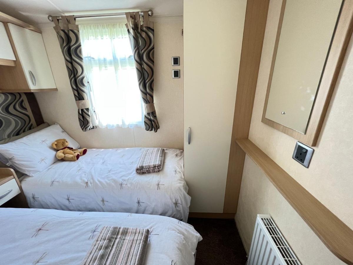 Holiday home Dragonfly South Cerney