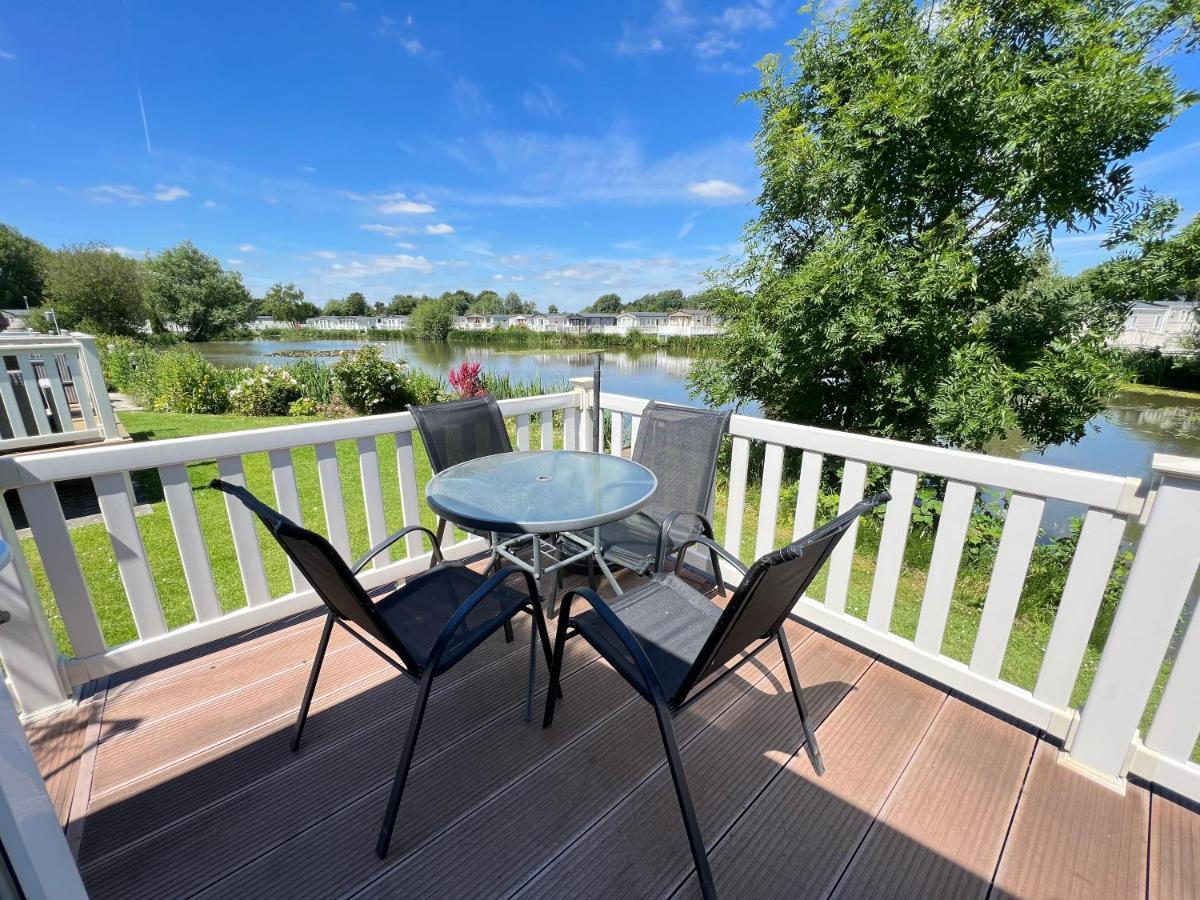Holiday home Dragonfly South Cerney